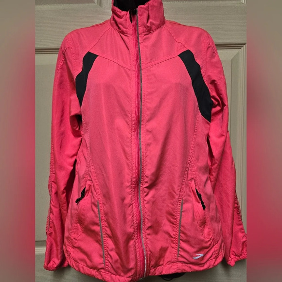 Brooks Nightlife Essential II Running Jacket Pink for Women -- Size: Med - Picture 4 of 17
